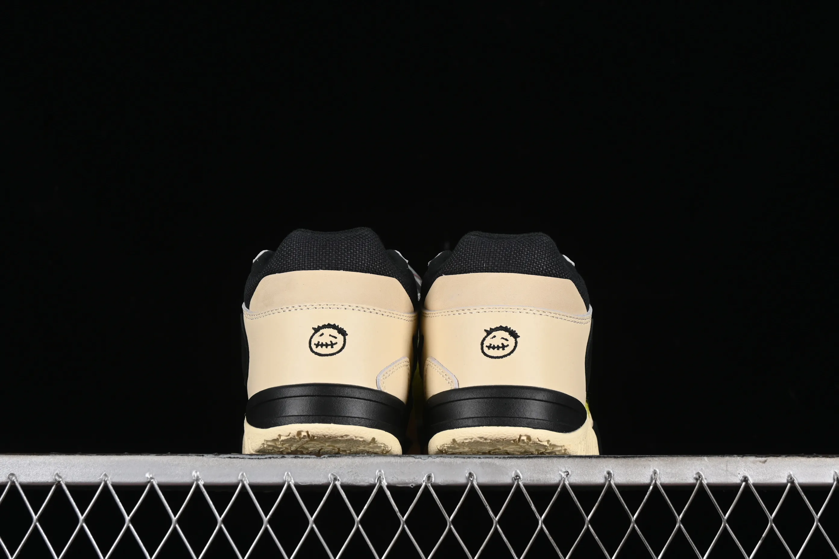 All categories Air Jordan Jordan series basketball shoes Air Jordan 1 Low LW version Travis Scott x Jordan Cut The Check AJ1 Joe 1 hook and loop fashion basketball shoes FZ8117-102